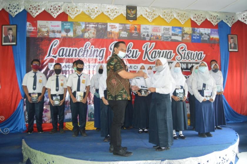 LAUNCHING BUKU KARYA SISWA KE-3