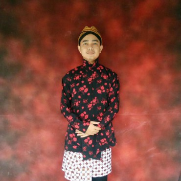 Dwi Ari Qhurniawan, S.Pd